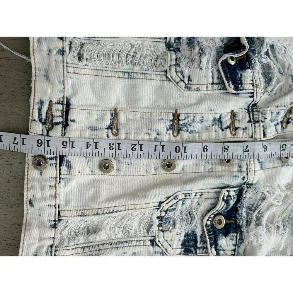 Chiqle Denim Architect Distressed Acid Wash Cropped Jean Jacket CY6498LA Small